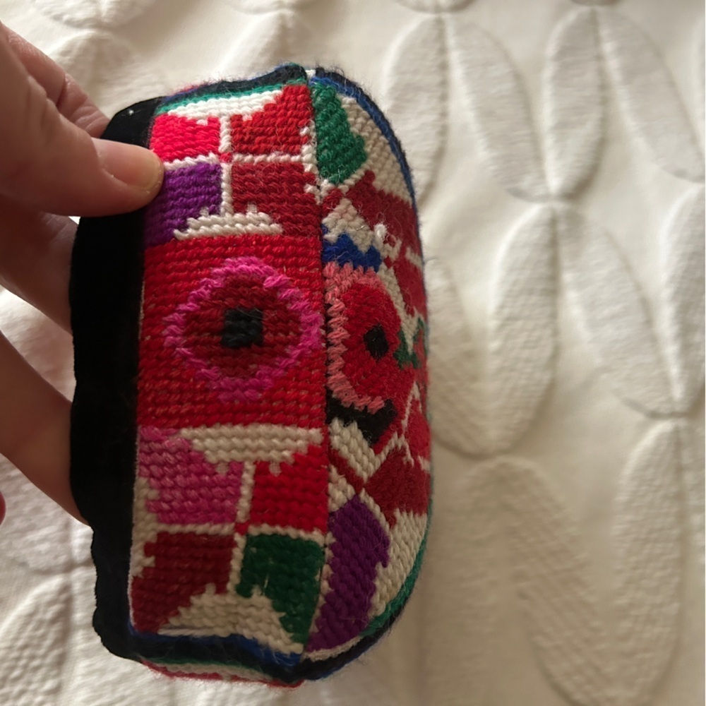 Uyghur child’s hat. China. Xingxiang. Beautiful handiwork. Colorful. - Picture 5 of 6